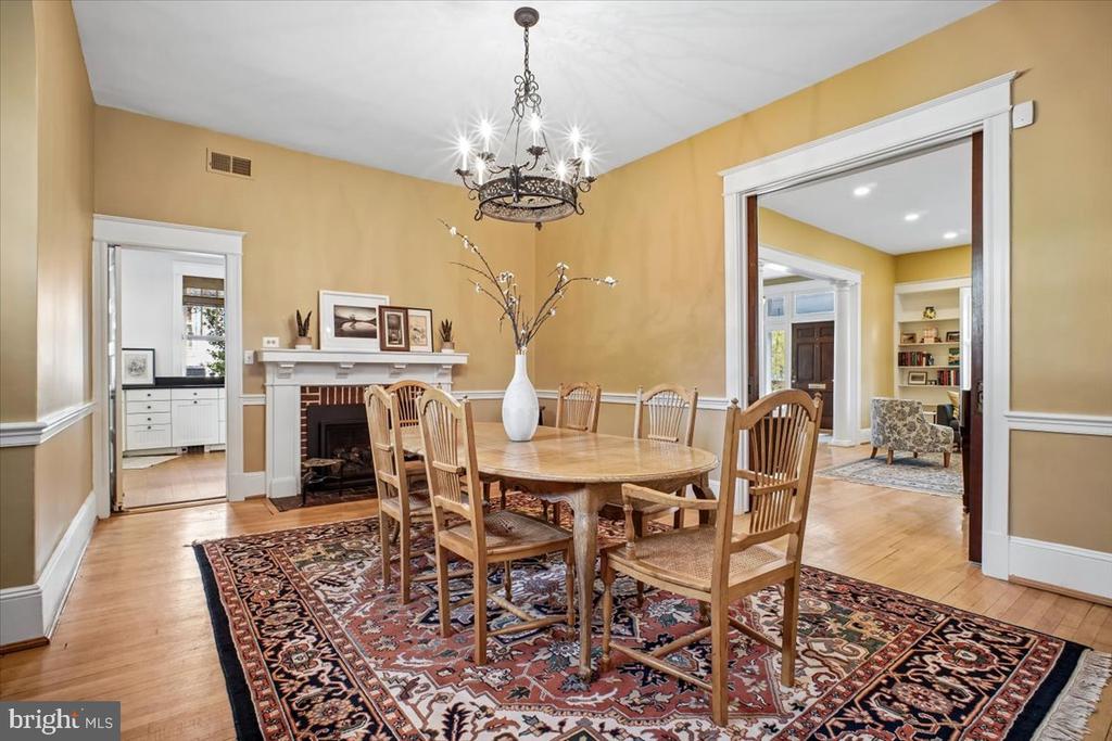 310 N VIEW TERRACE