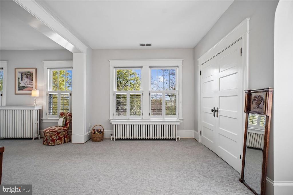 310 N VIEW TERRACE