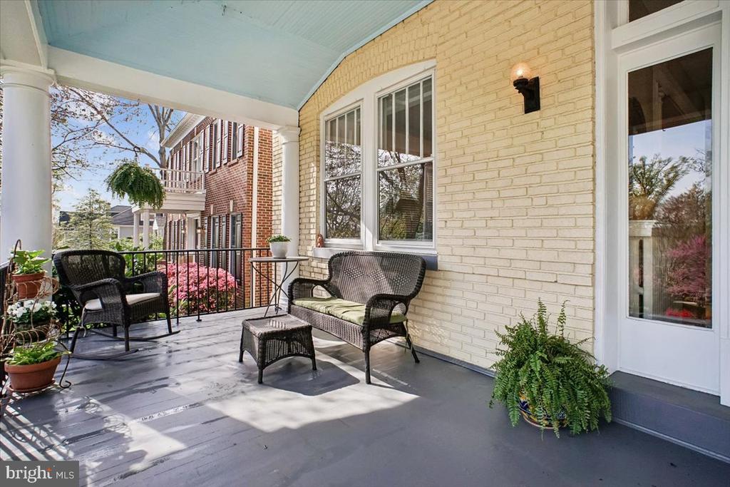 310 N VIEW TERRACE