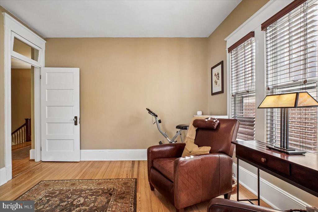 310 N VIEW TERRACE