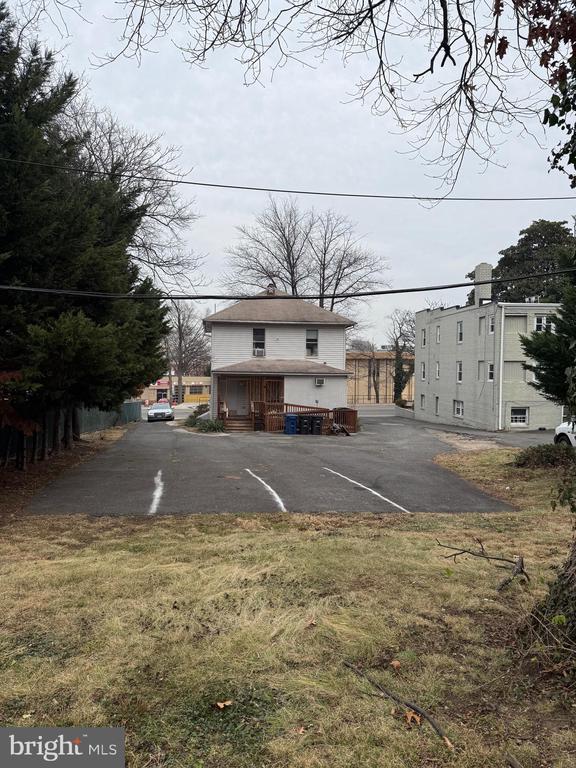 3400 MOUNT VERNON AVENUE