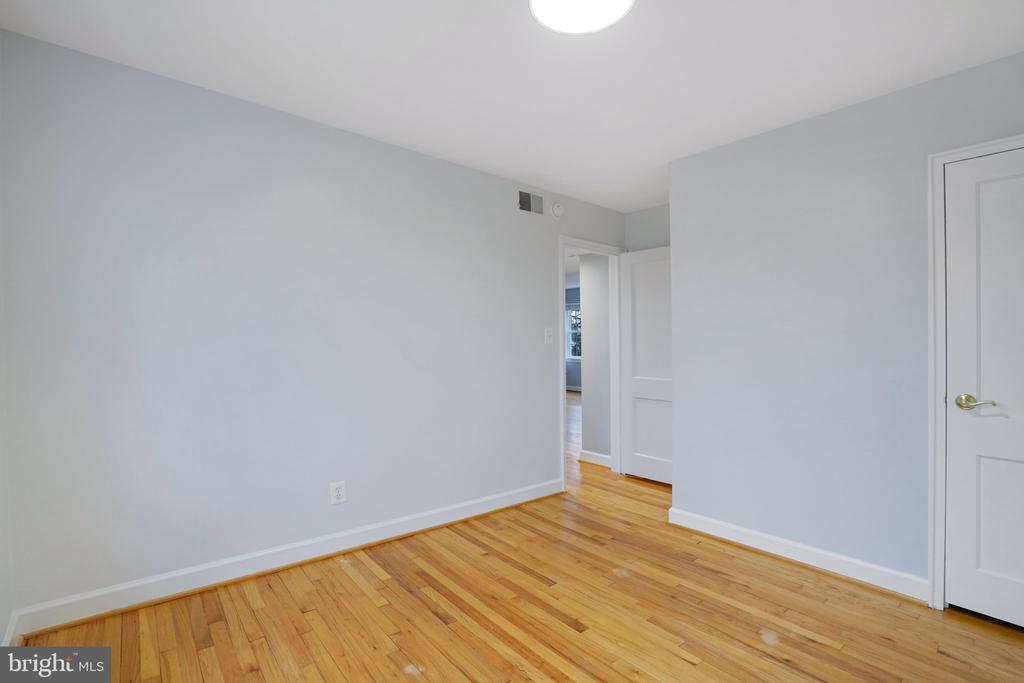 710 S FAYETTE STREET 22