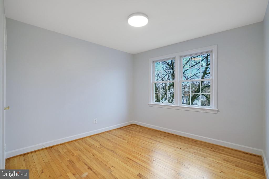 710 S FAYETTE STREET 22