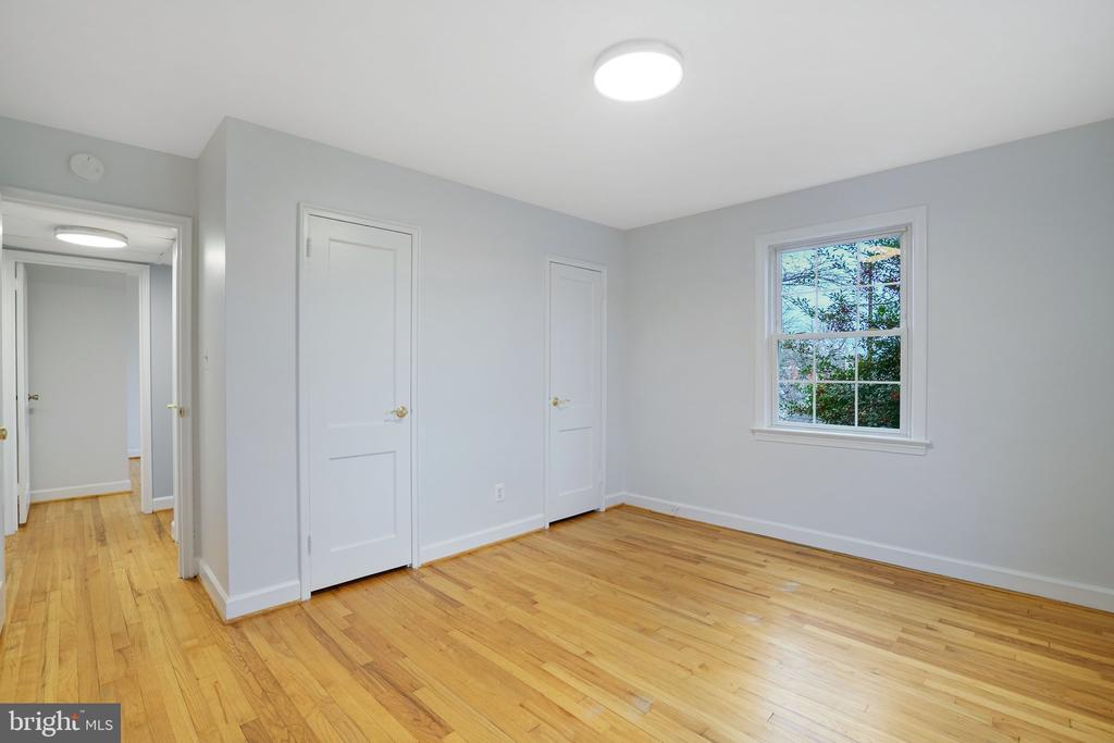 710 S FAYETTE STREET 22