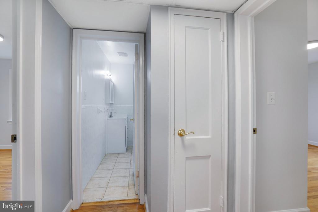 710 S FAYETTE STREET 22