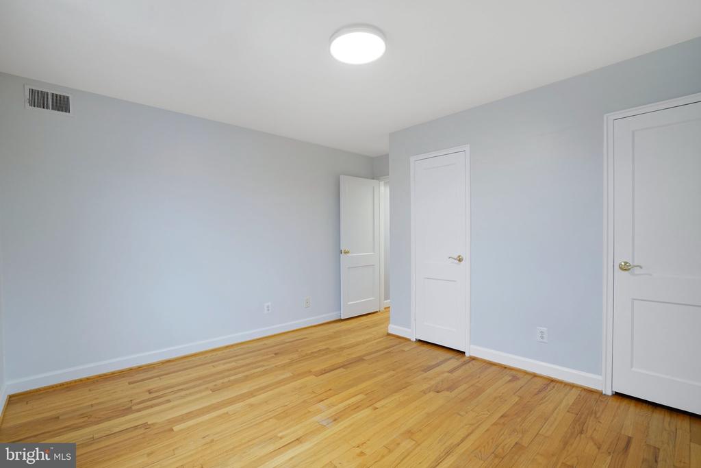710 S FAYETTE STREET 22