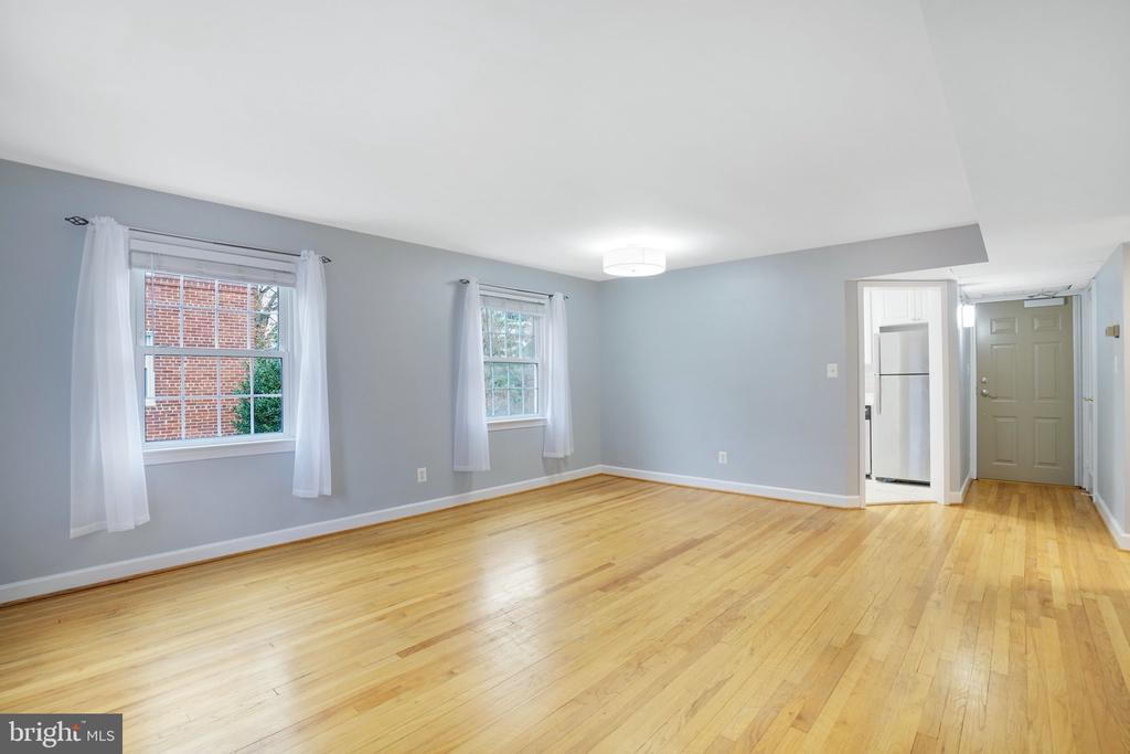 710 S FAYETTE STREET 22