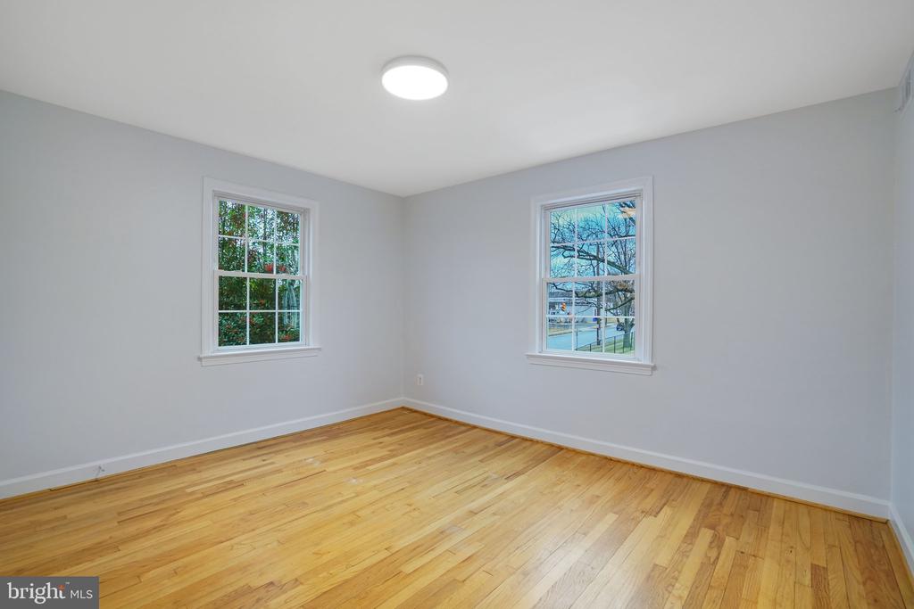 710 S FAYETTE STREET 22