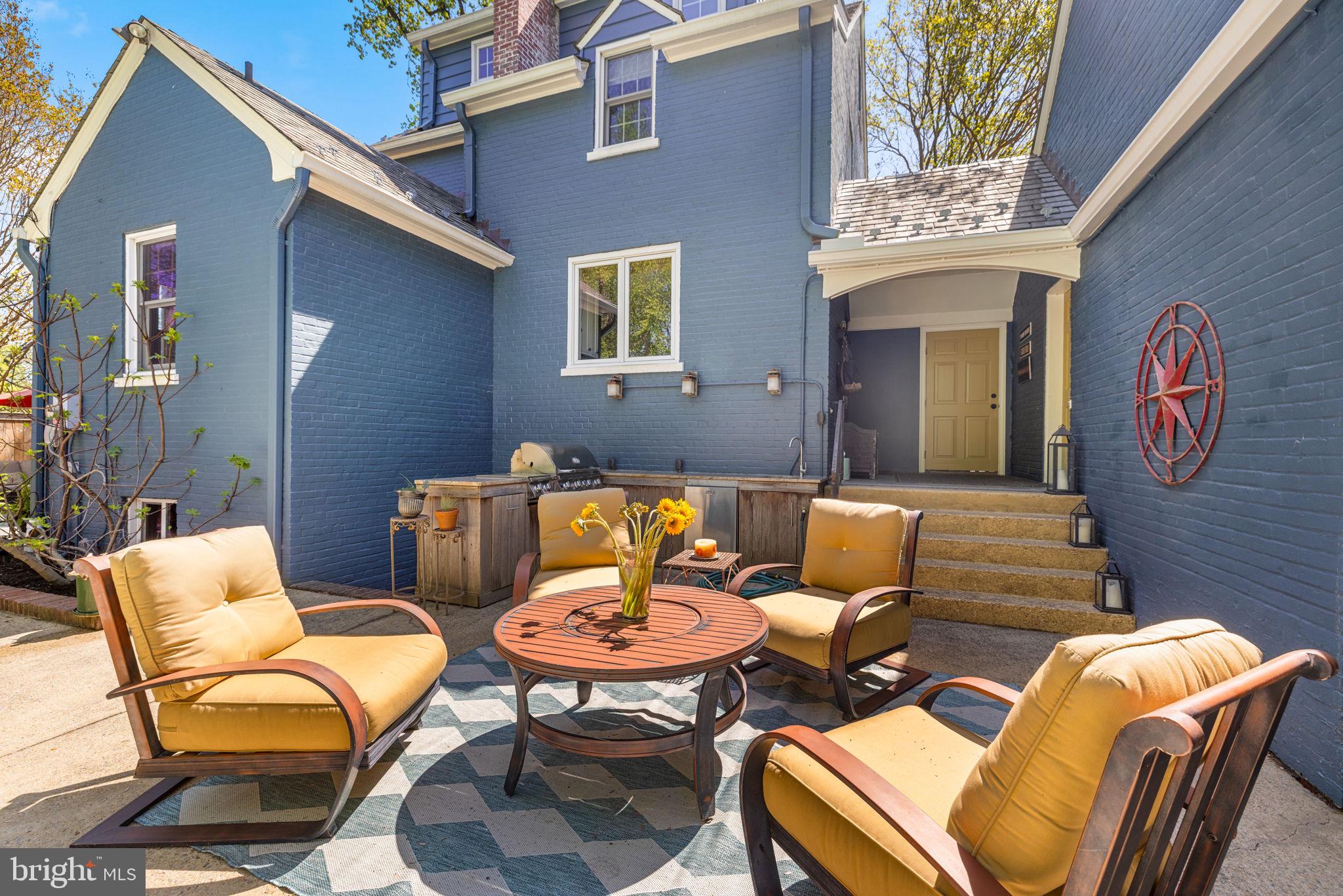 213 VIRGINIA AVENUE