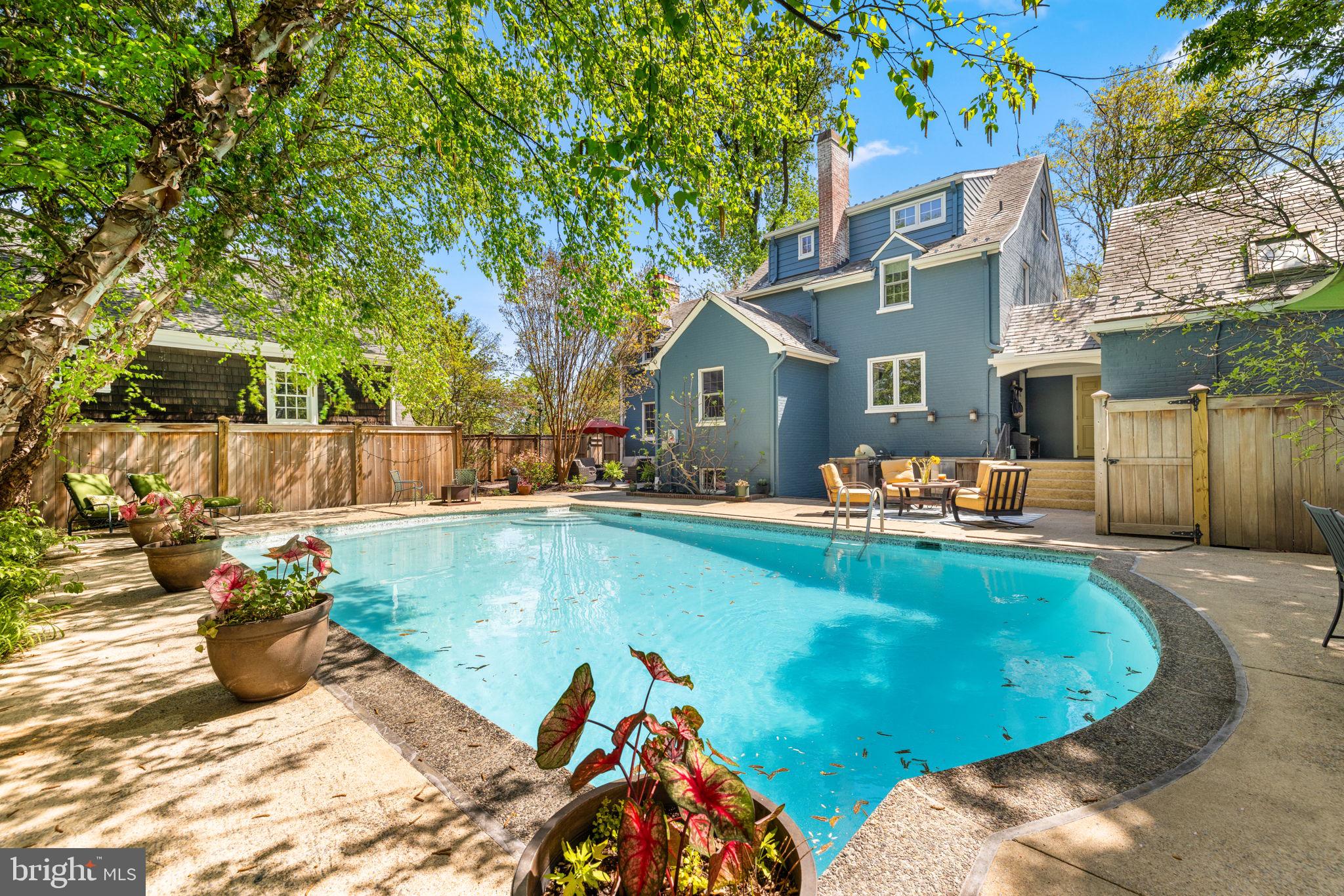 213 VIRGINIA AVENUE