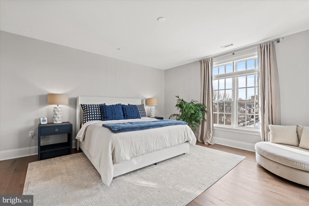 600 SECOND STREET 402