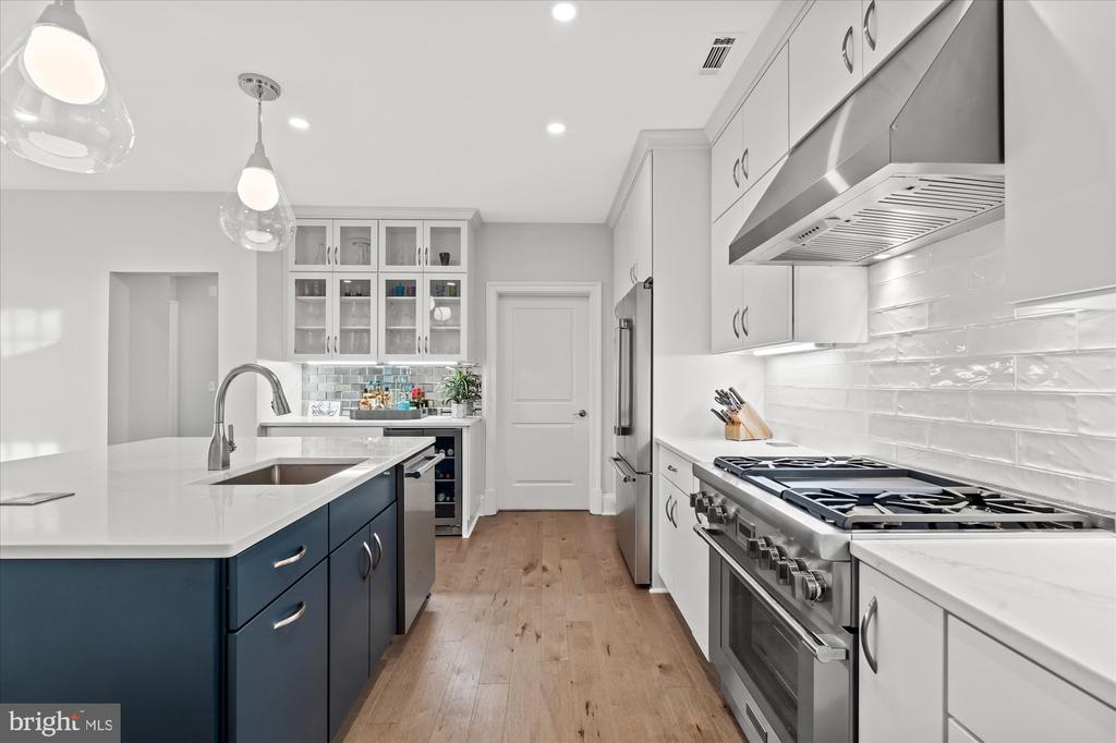 600 SECOND STREET 402