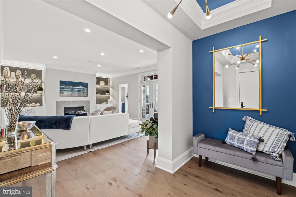 600 SECOND STREET 402