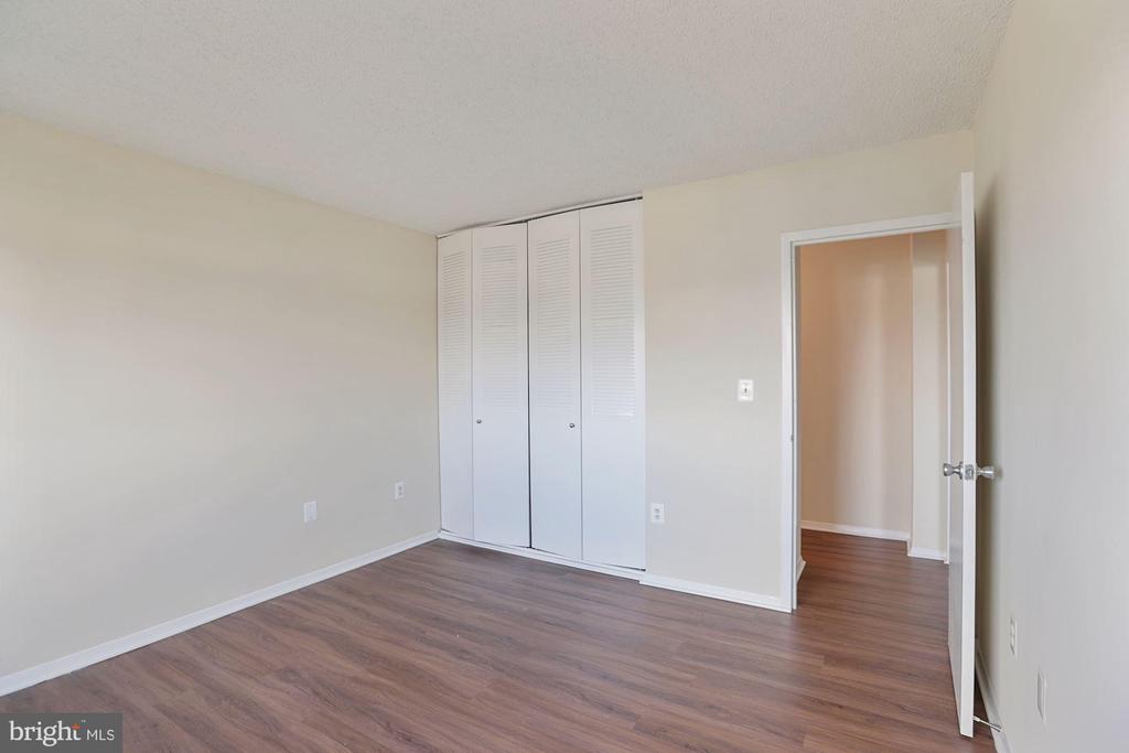 1225 MARTHA CUSTIS DRIVE 807