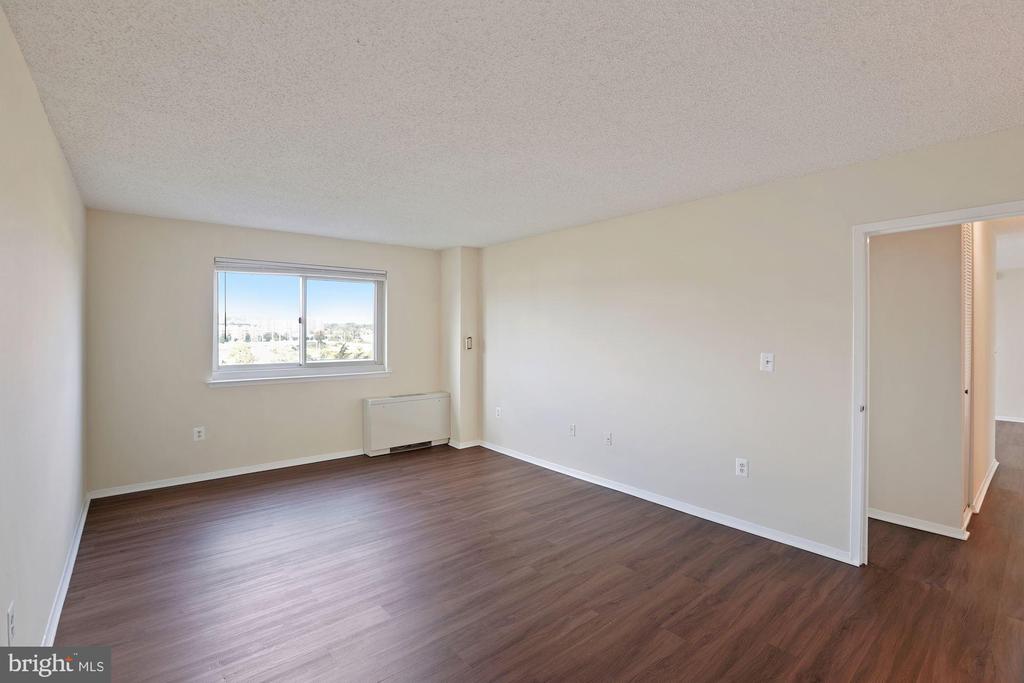 1225 MARTHA CUSTIS DRIVE 807