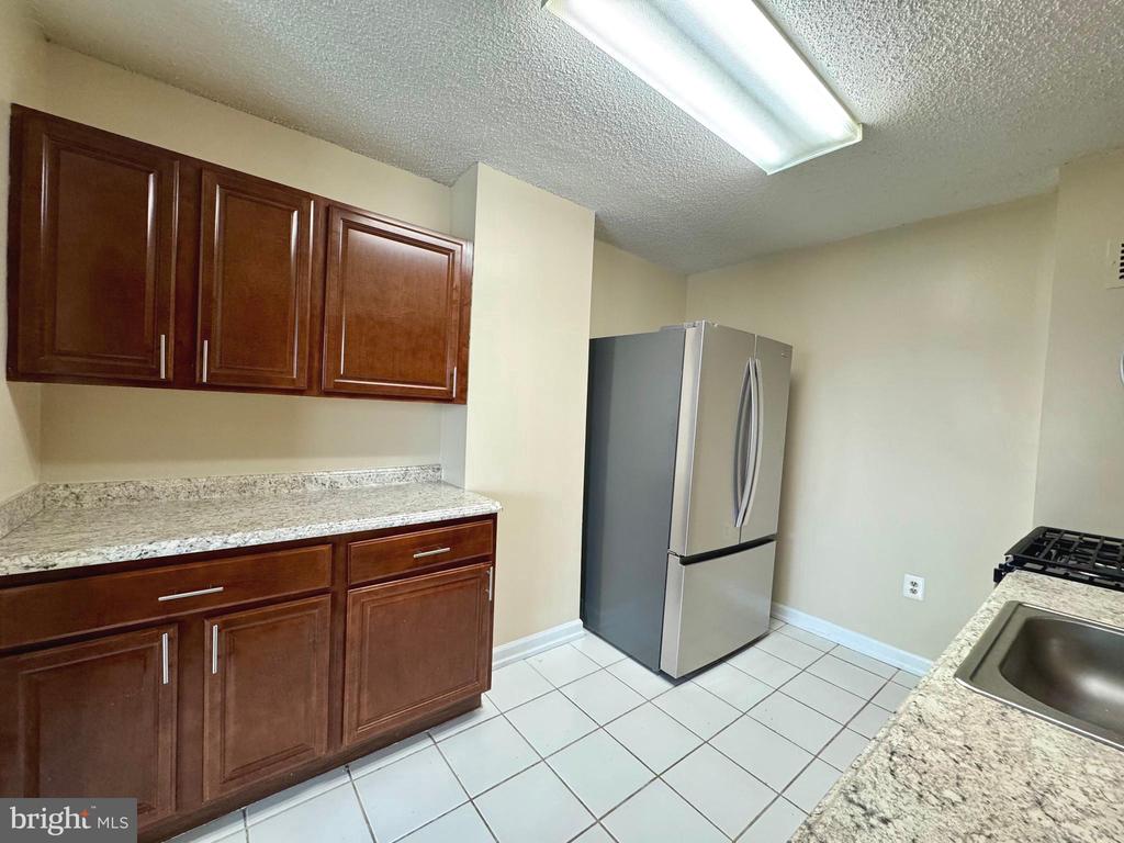 1225 MARTHA CUSTIS DRIVE 807