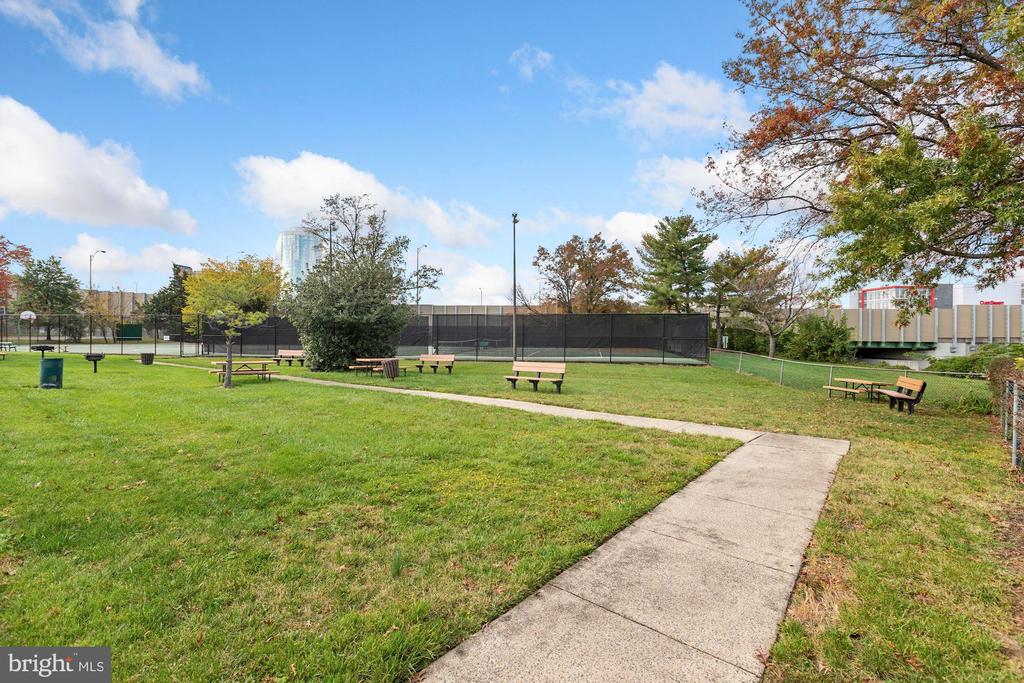 1225 MARTHA CUSTIS DRIVE 807