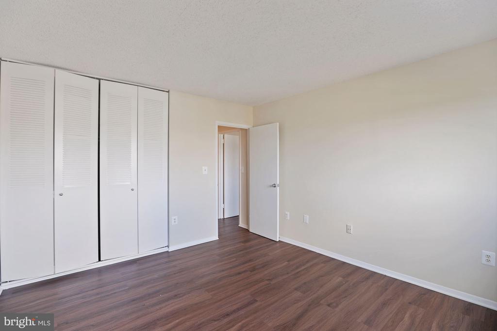 1225 MARTHA CUSTIS DRIVE 807