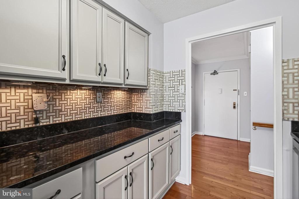 5300 HOLMES RUN PARKWAY 906