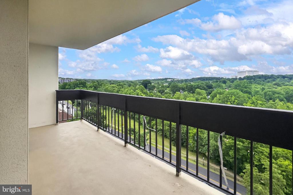 5300 HOLMES RUN PARKWAY 906
