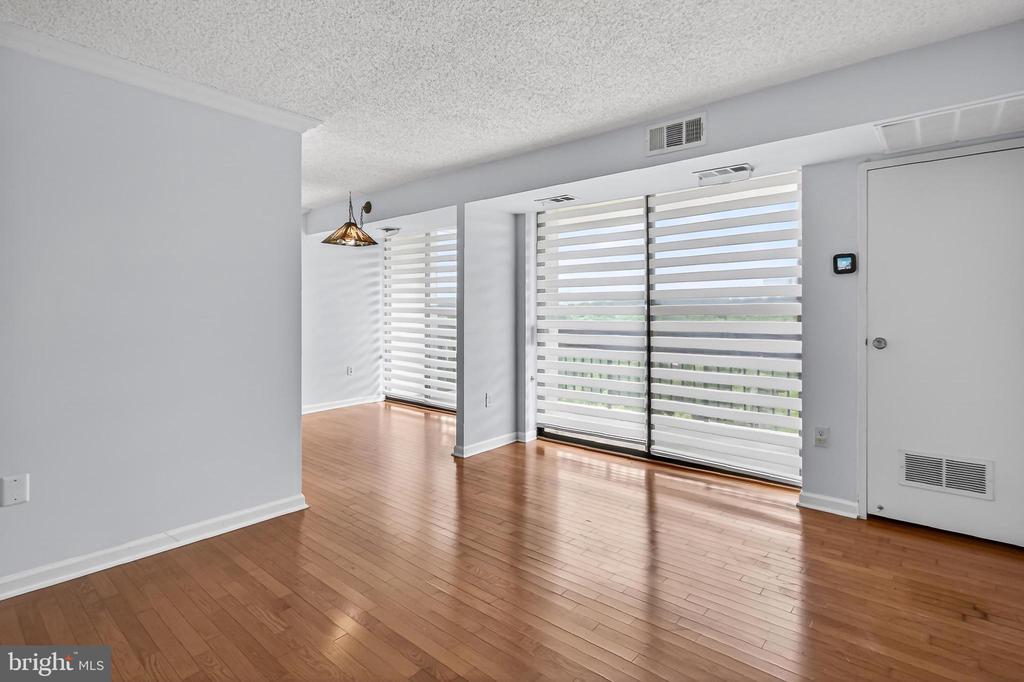 5300 HOLMES RUN PARKWAY 906