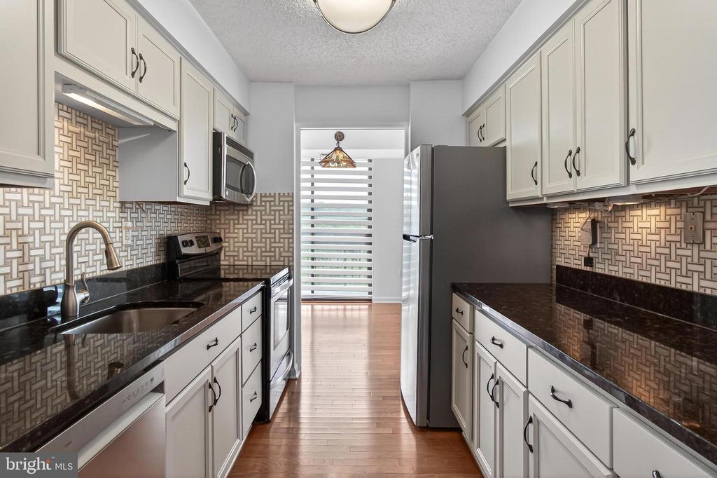 5300 HOLMES RUN PARKWAY 906