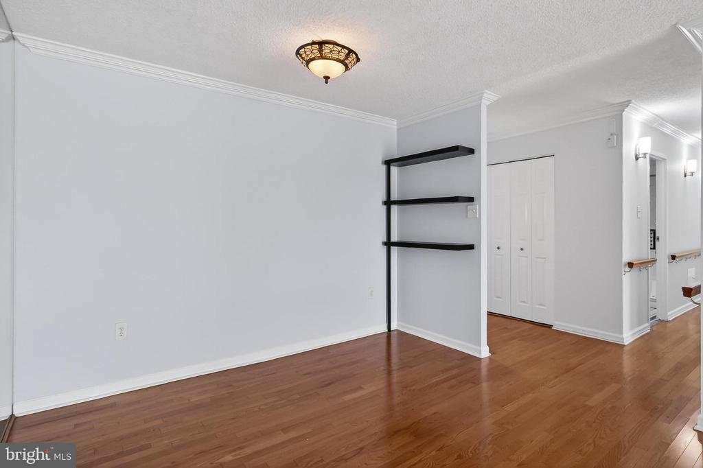5300 HOLMES RUN PARKWAY 906