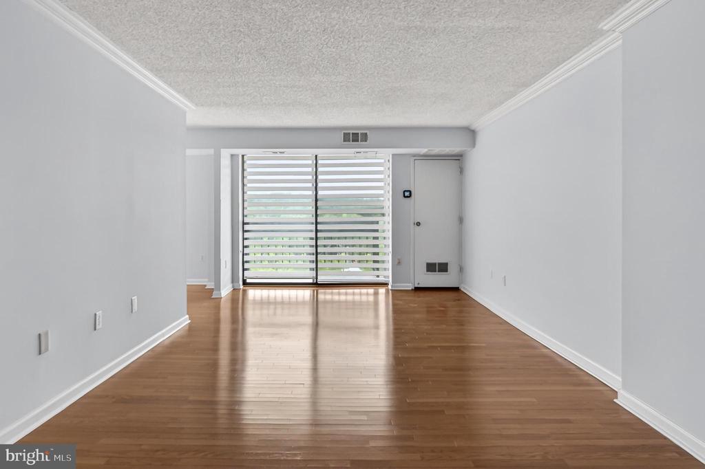 5300 HOLMES RUN PARKWAY 906