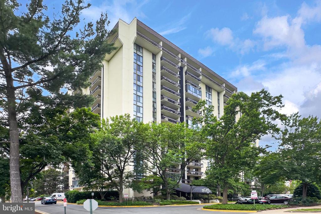 5300 HOLMES RUN PARKWAY 906