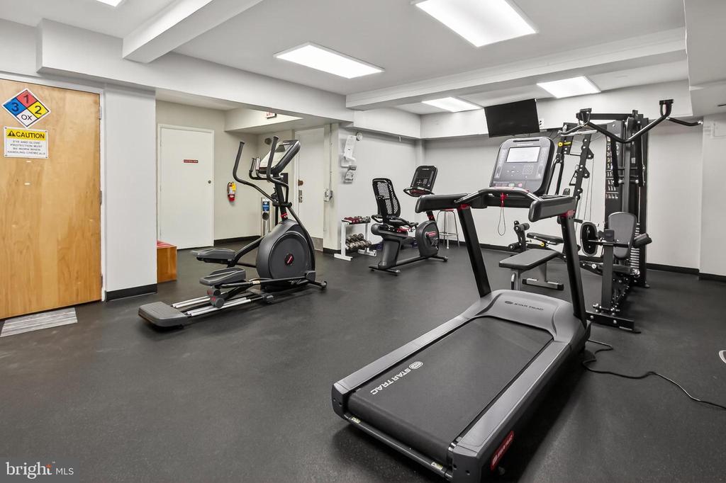 5300 HOLMES RUN PARKWAY 906