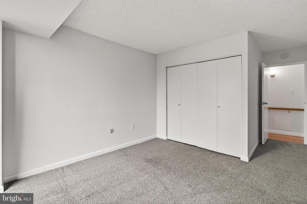 5300 HOLMES RUN PARKWAY 906