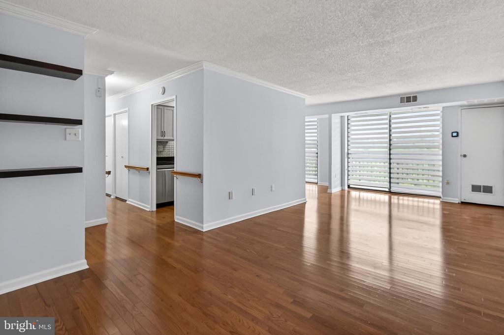 5300 HOLMES RUN PARKWAY 906