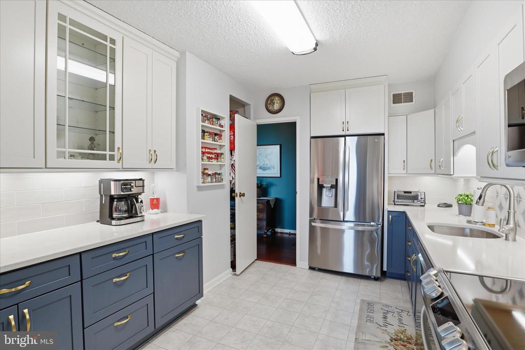 5500 HOLMES RUN PARKWAY 1406