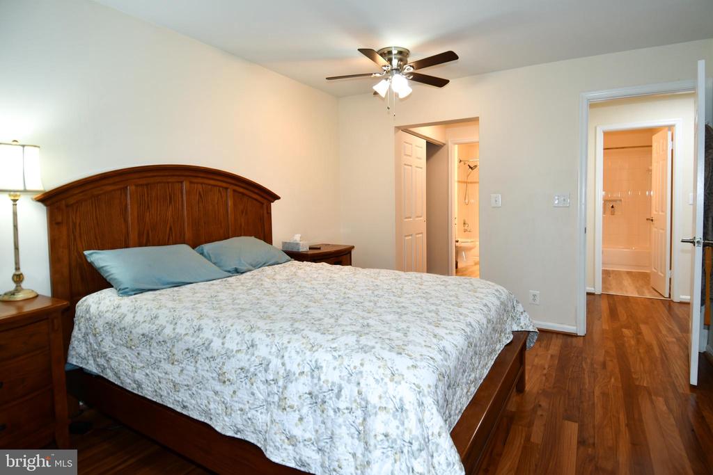240 S REYNOLDS STREET 113