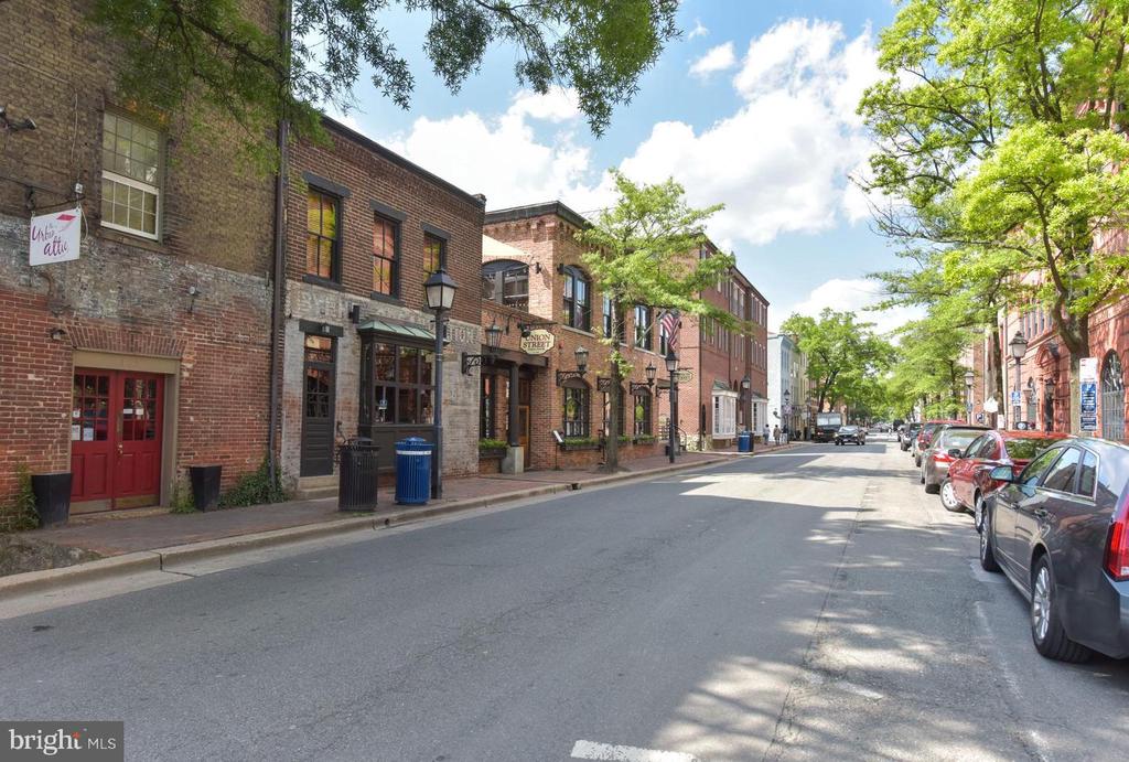 801 N PITT STREET N 910