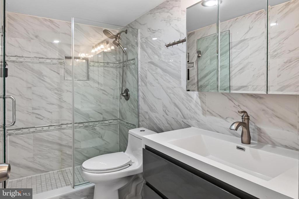 801 N PITT STREET N 910