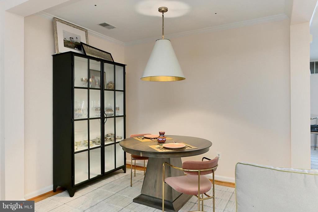 721 MASSEY LANE Unit: B