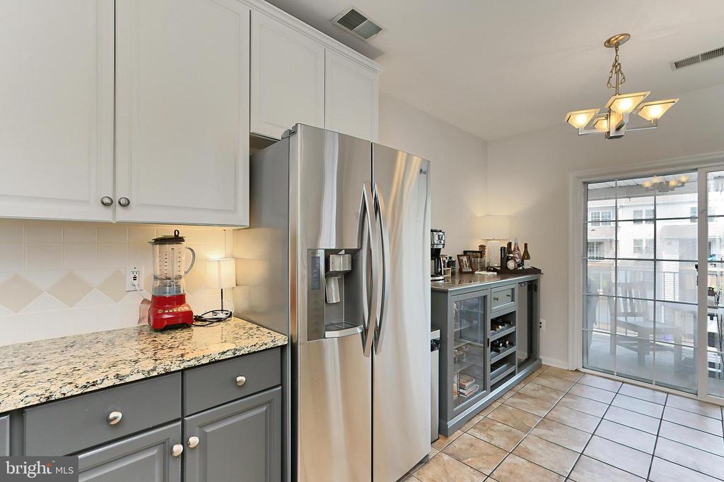 721 MASSEY LANE Unit: B