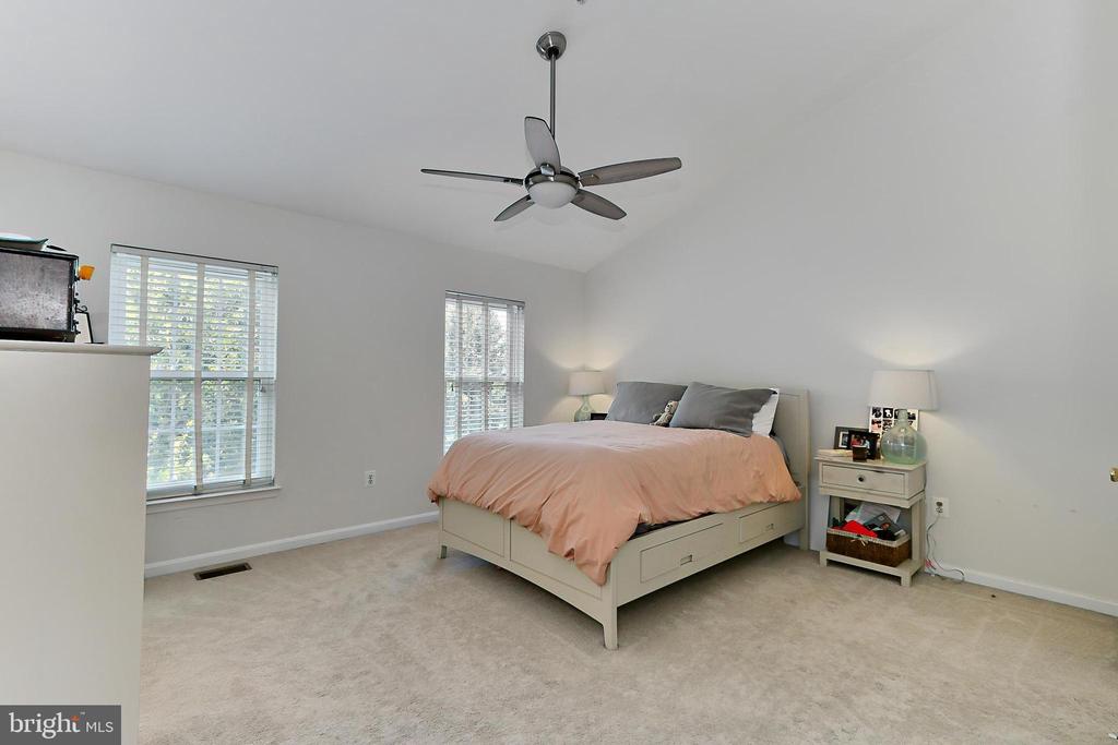 721 MASSEY LANE Unit: B