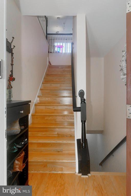 721 MASSEY LANE Unit: B