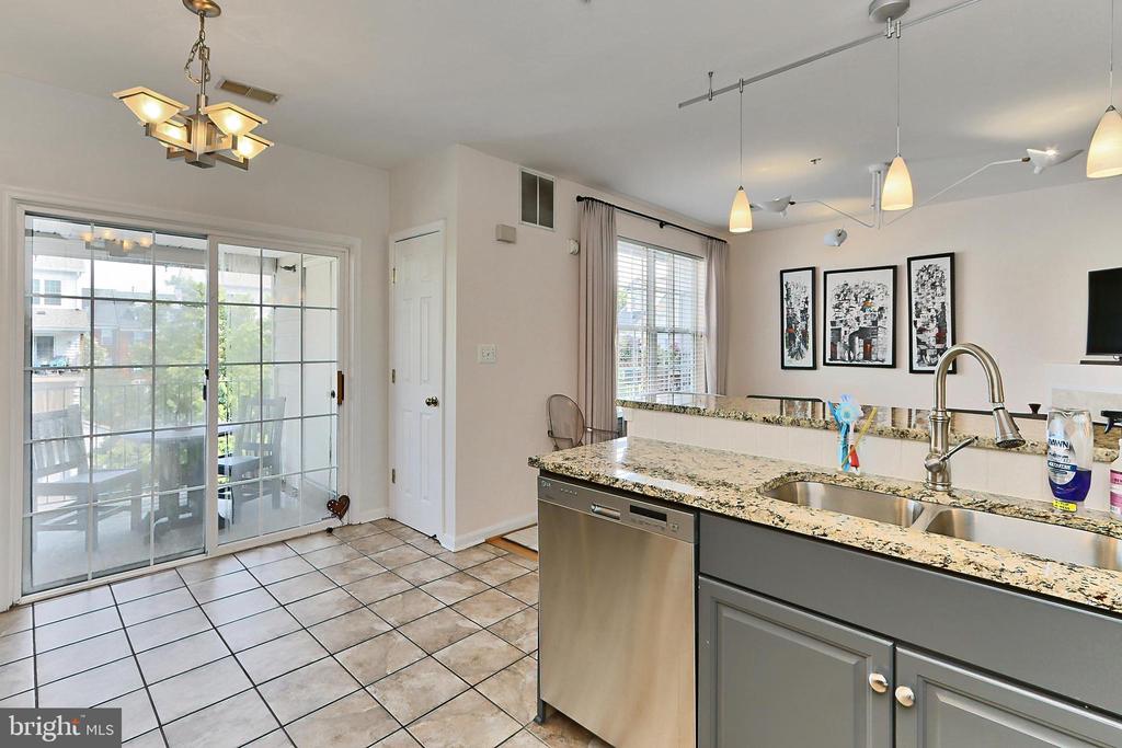 721 MASSEY LANE Unit: B