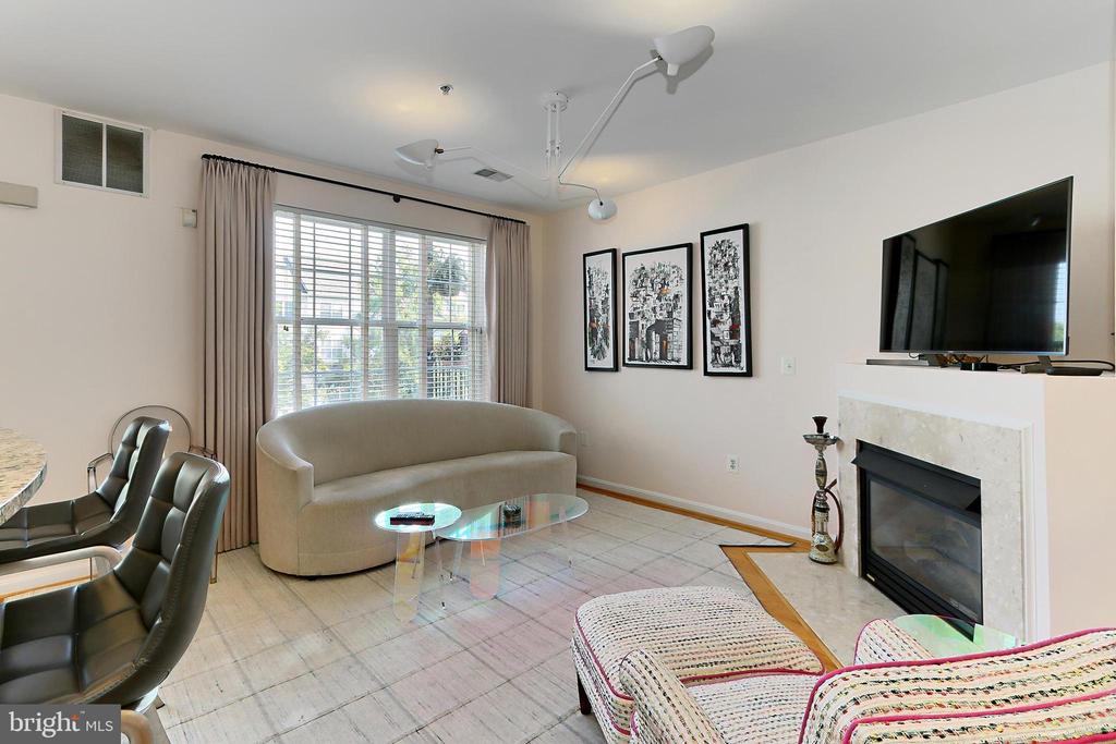 721 MASSEY LANE Unit: B