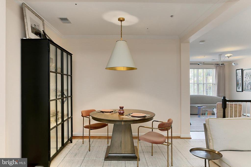 721 MASSEY LANE Unit: B