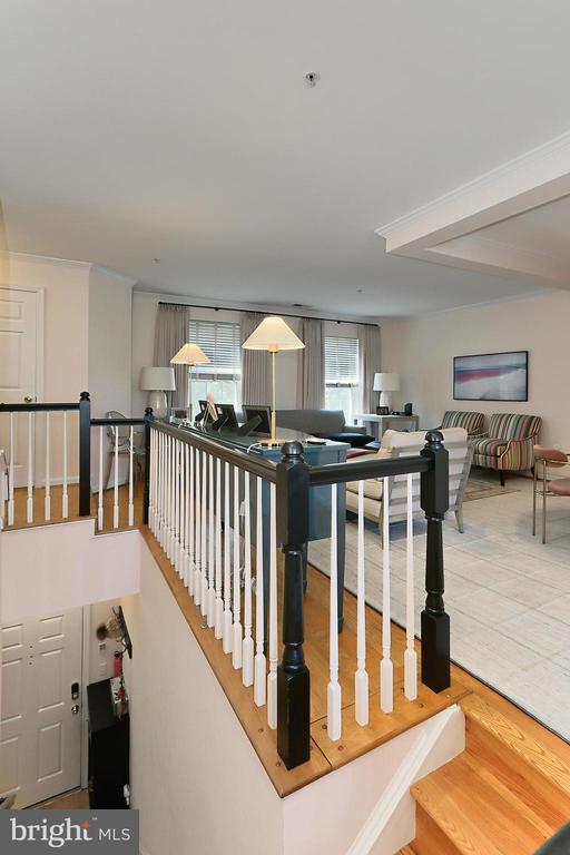 721 MASSEY LANE Unit: B