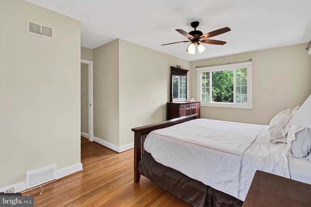 311 SKYHILL ROAD
