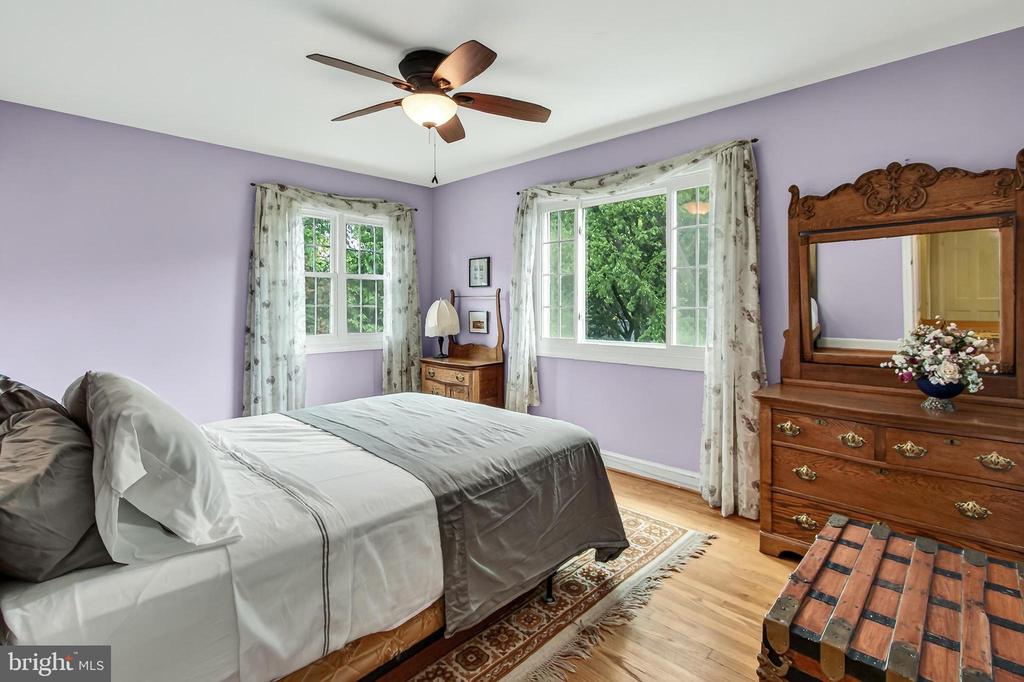 311 SKYHILL ROAD