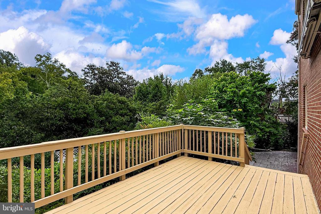 311 SKYHILL ROAD