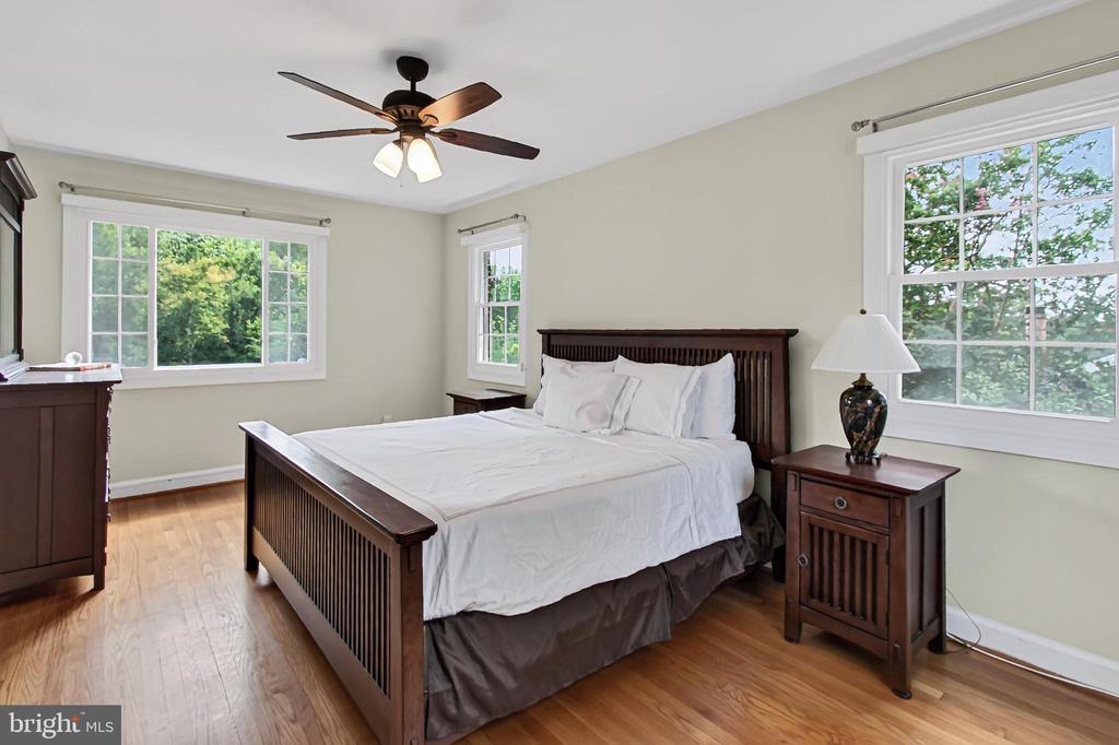311 SKYHILL ROAD
