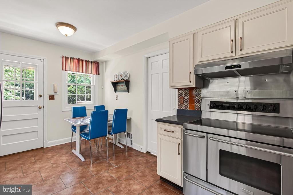 311 SKYHILL ROAD