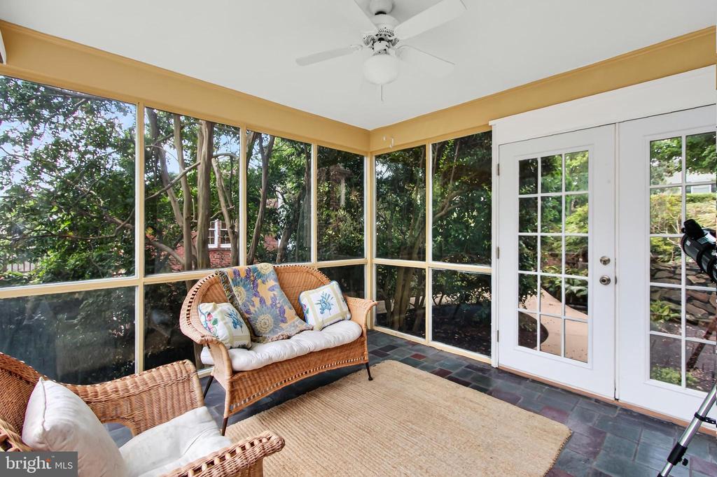 311 SKYHILL ROAD
